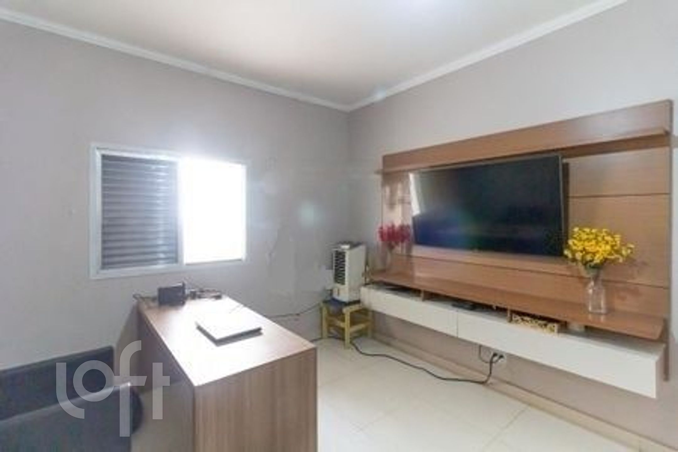 Casa à venda com 2 quartos, 140m² - Foto 1