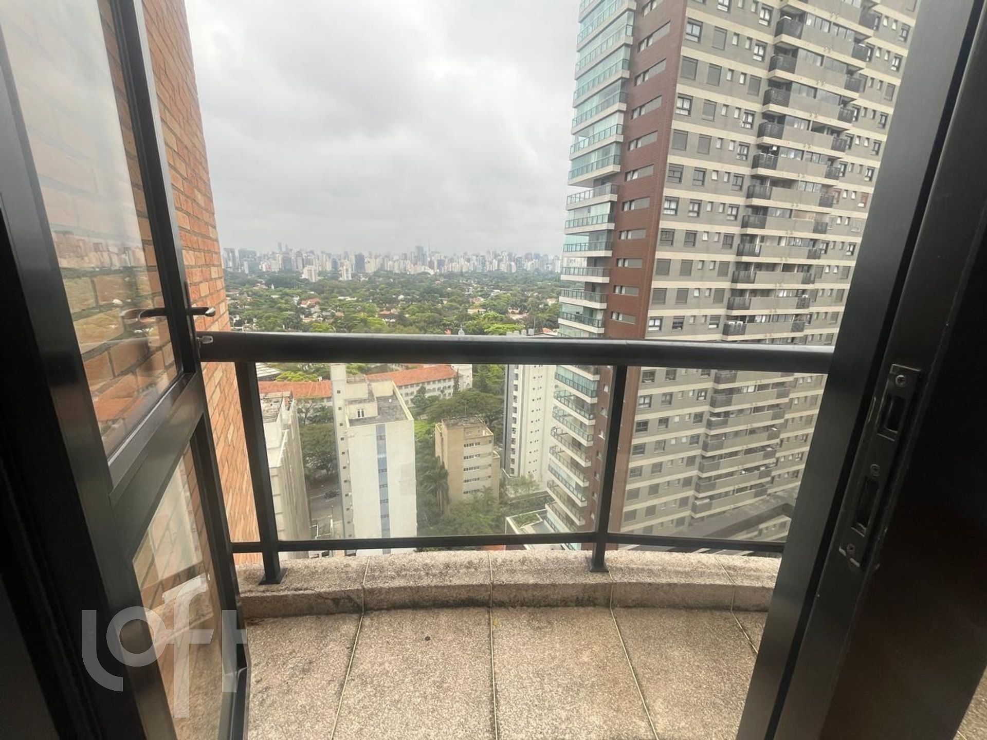 Apartamento à venda com 2 quartos, 146m² - Foto 4