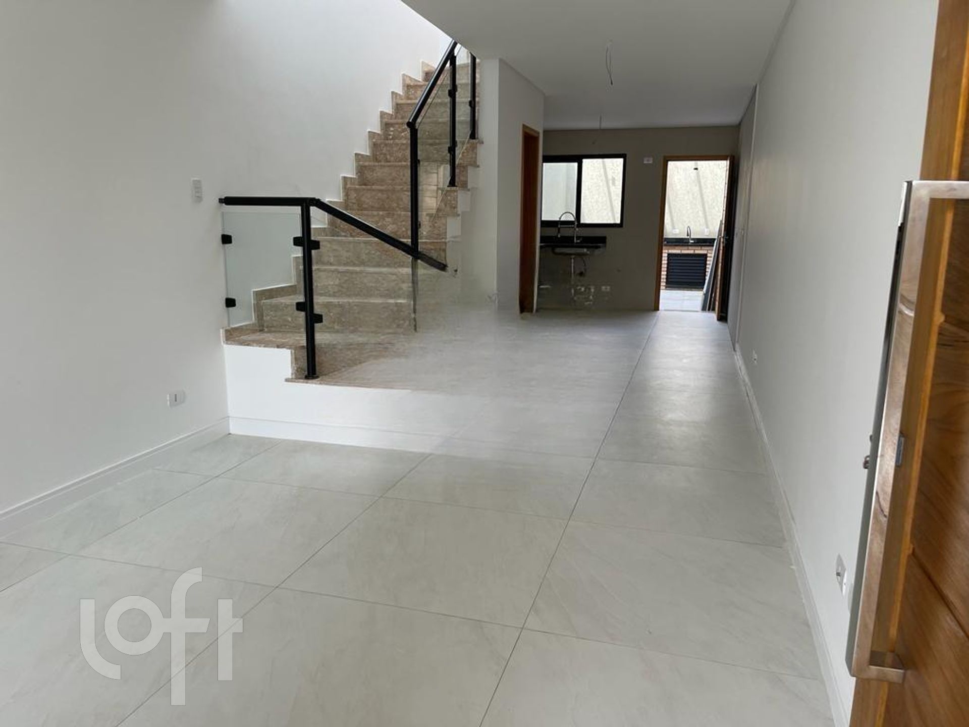 Casa à venda com 3 quartos, 85m² - Foto 1