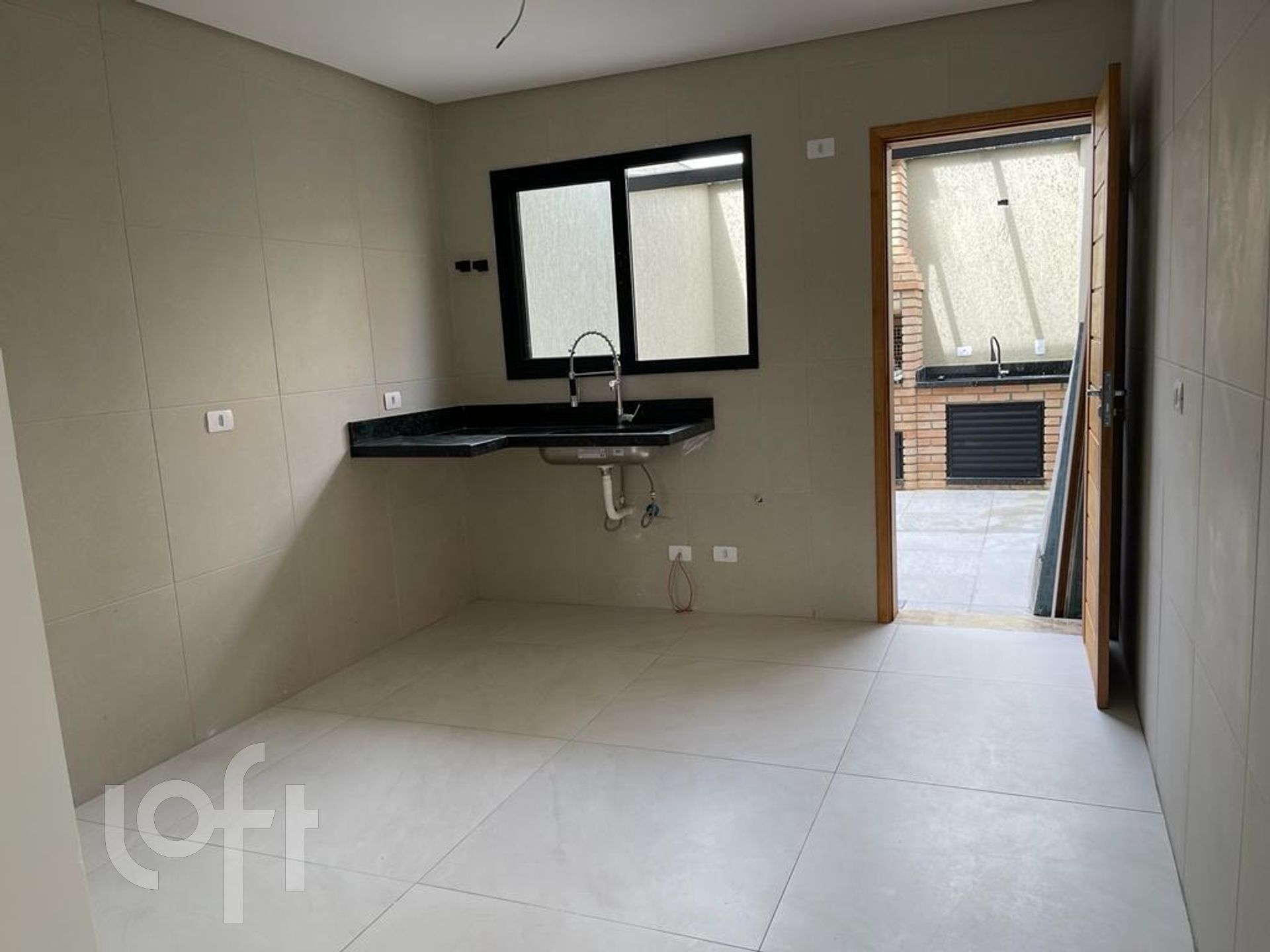 Casa à venda com 3 quartos, 85m² - Foto 4