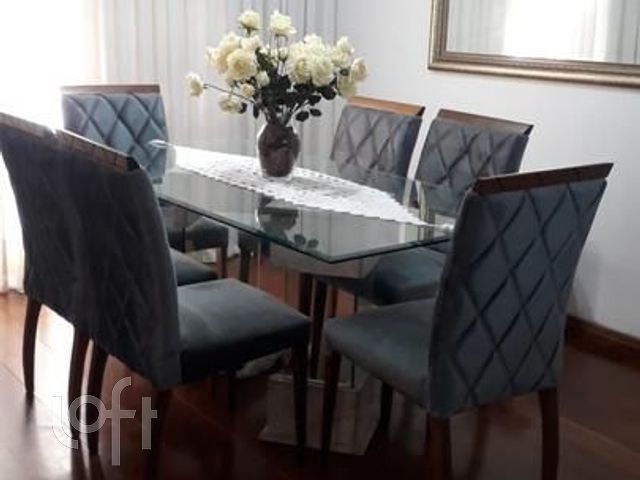 Casa com 230m², 4 dormitórios, 1 suíte, 3 vagas, Vila Ipiranga em Porto Alegre