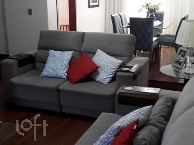 Casa com 230m², 4 dormitórios, 1 suíte, 3 vagas, Vila Ipiranga em Porto Alegre