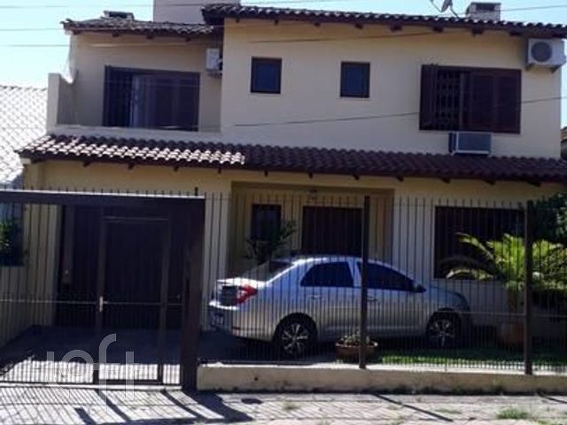 Casa com 230m², 4 dormitórios, 1 suíte, 3 vagas, Vila Ipiranga em Porto Alegre