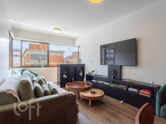 Apartamento com 91m², 3 dormitórios, 1 suíte, 2 vagas, Auxiliadora em Porto Alegre