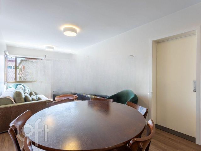 Apartamento com 91m², 3 dormitórios, 1 suíte, 2 vagas, Auxiliadora em Porto Alegre