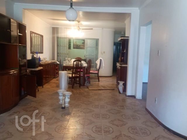 Casa com 255m², 3 dormitórios, 1 suíte, 2 vagas, Cristo Redentor em Porto Alegre