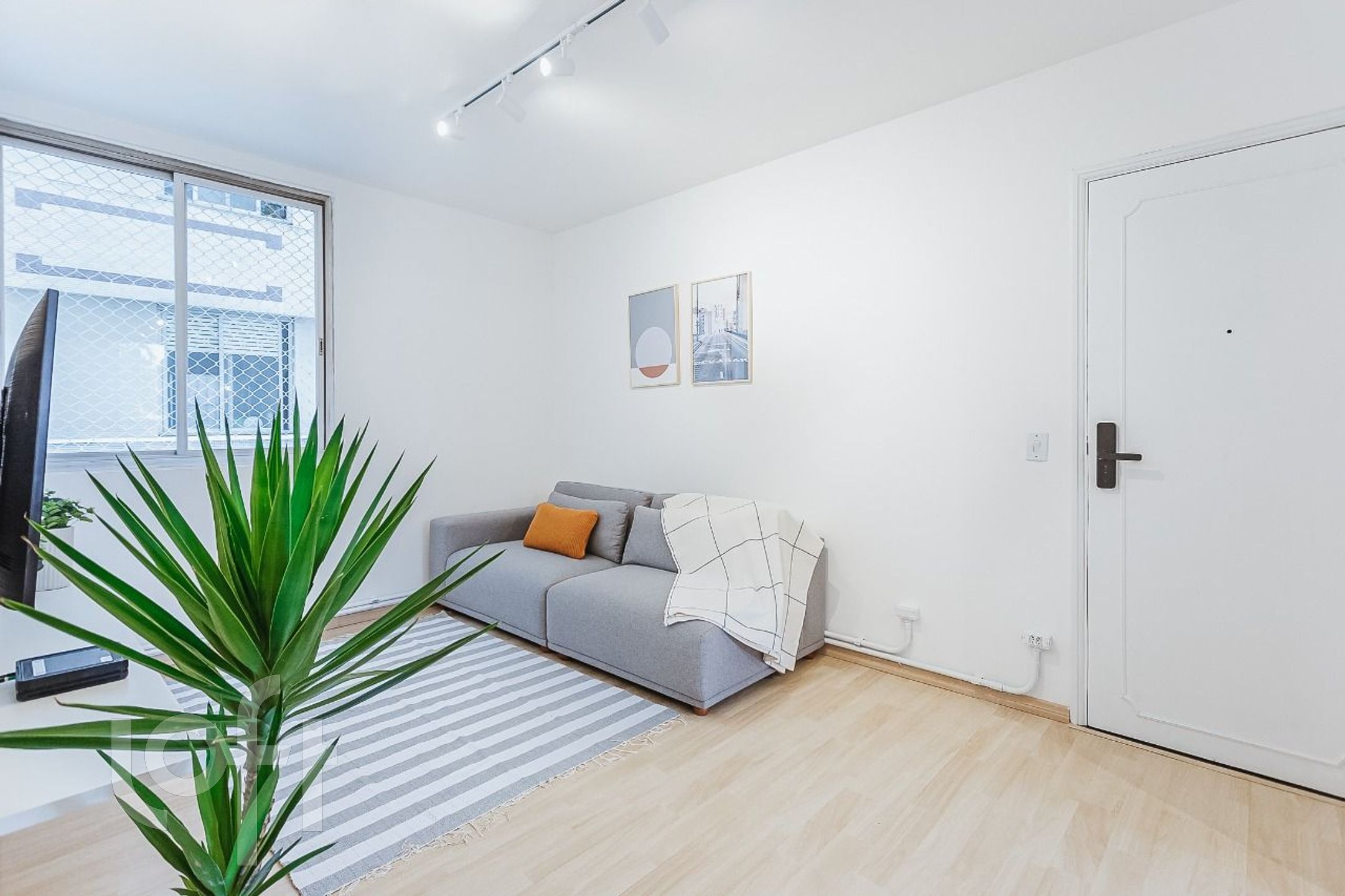 Apartamento à venda com 3 quartos, 80m² - Foto 4