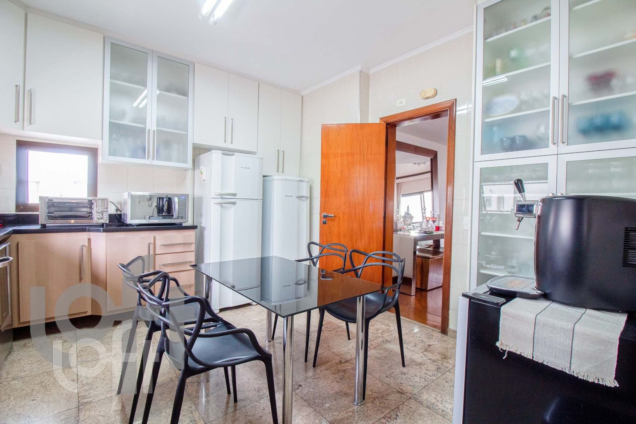 Apartamento à venda com 4 quartos, 156m² - Foto 37