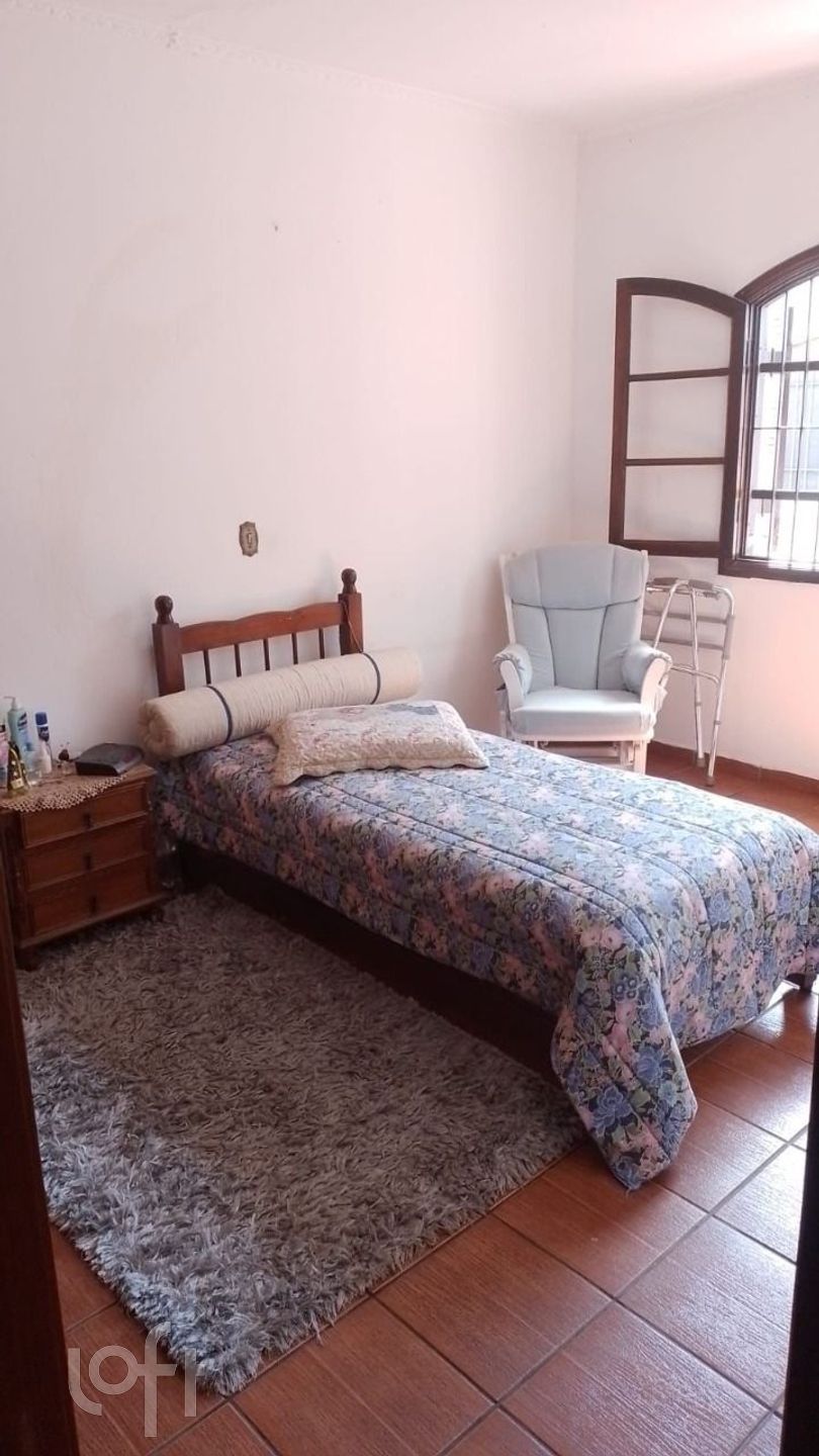 Casa à venda com 3 quartos, 250m² - Foto 4