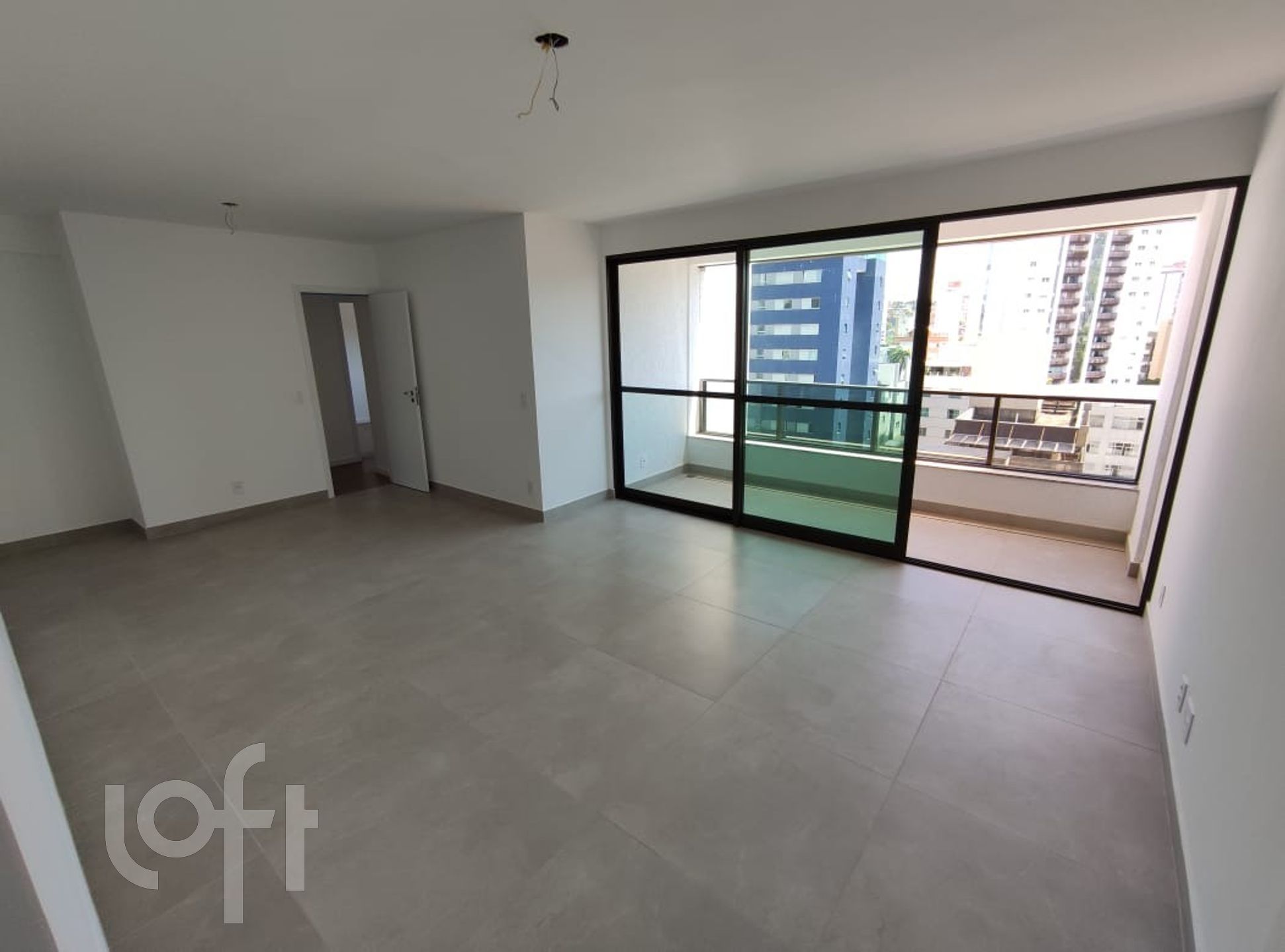 Apartamento à venda com 4 quartos, 134m² - Foto 1