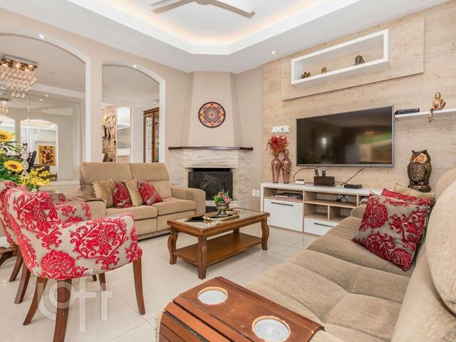 Casa com 264m², 4 dormitórios, 1 suíte, 4 vagas, Menino Deus em Porto Alegre