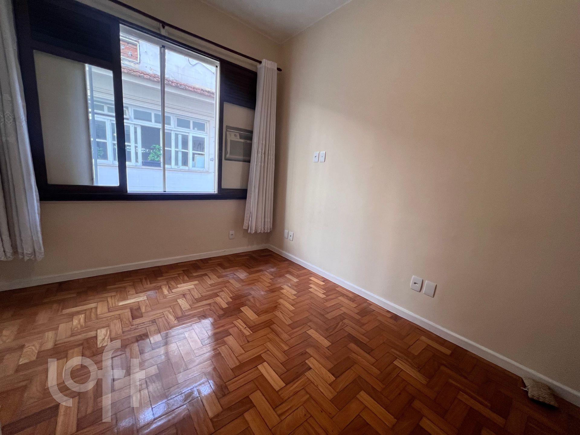 Apartamento à venda com 1 quarto, 41m² - Foto 16