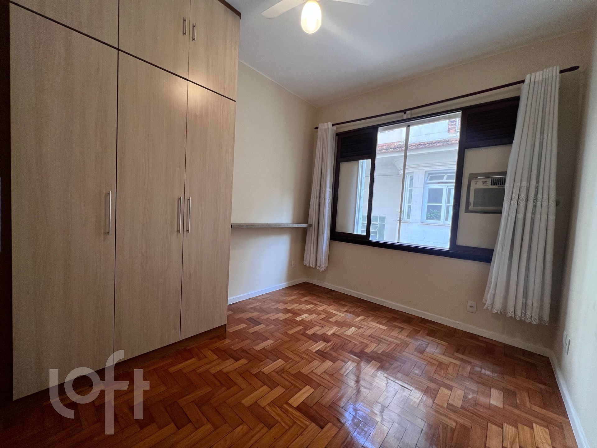 Apartamento à venda com 1 quarto, 41m² - Foto 18