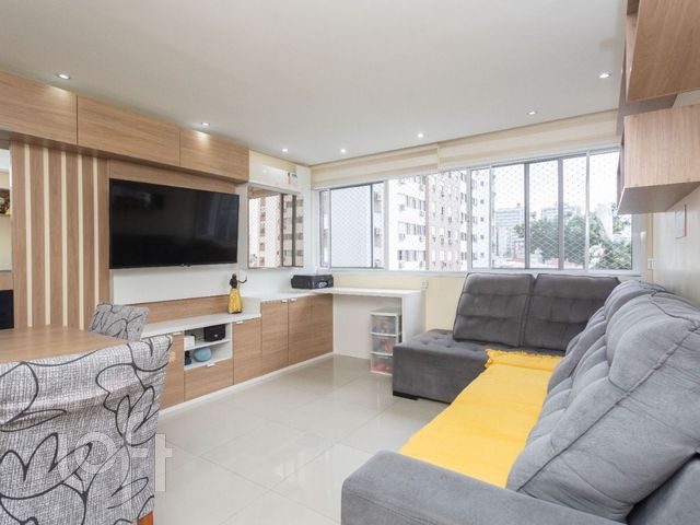 Apartamento com 69m², 3 dormitórios, 1 suíte, 1 vaga, Cristo Redentor em Porto Alegre
