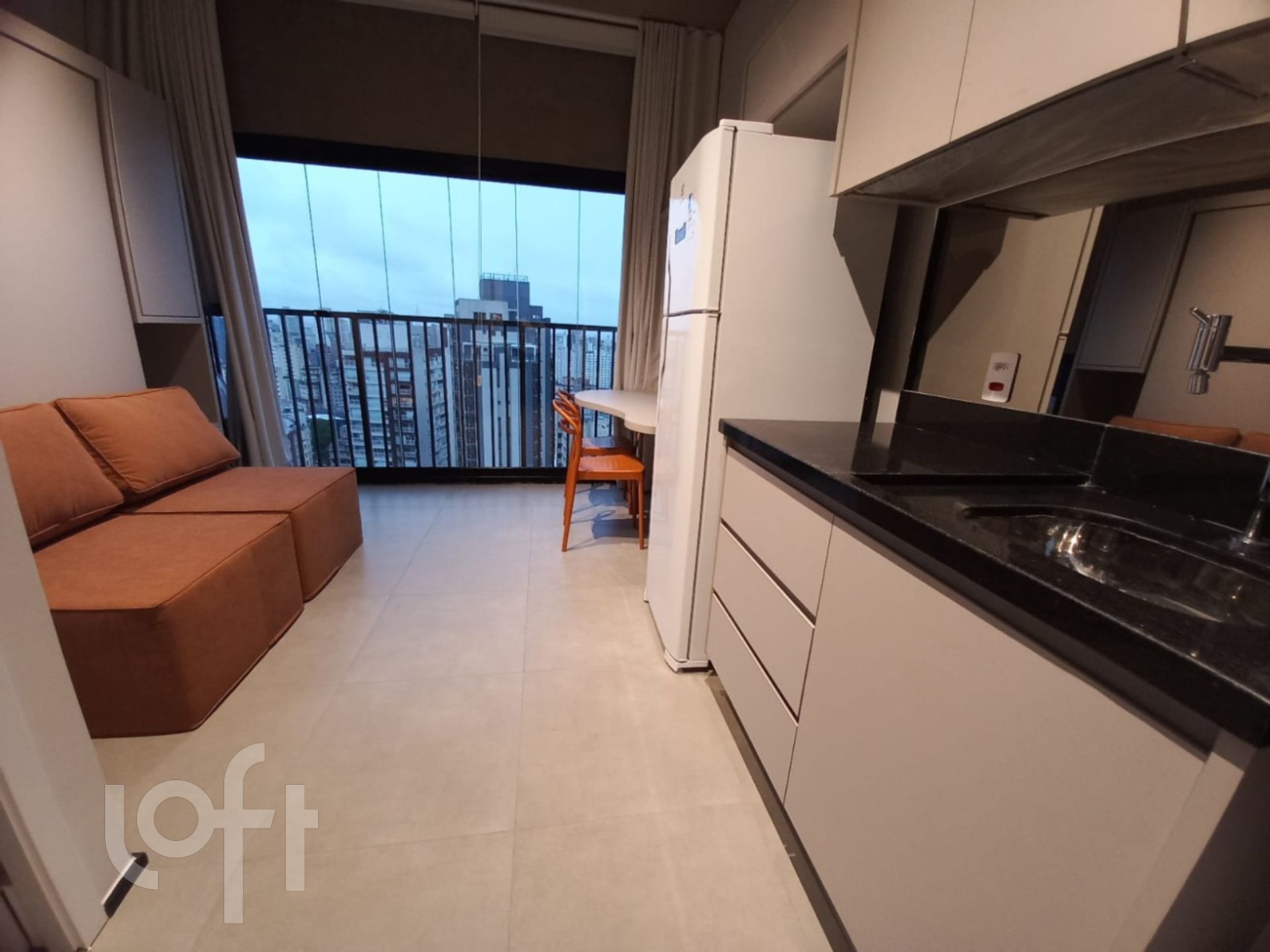 Apartamento à venda com 1 quarto, 24m² - Foto 1