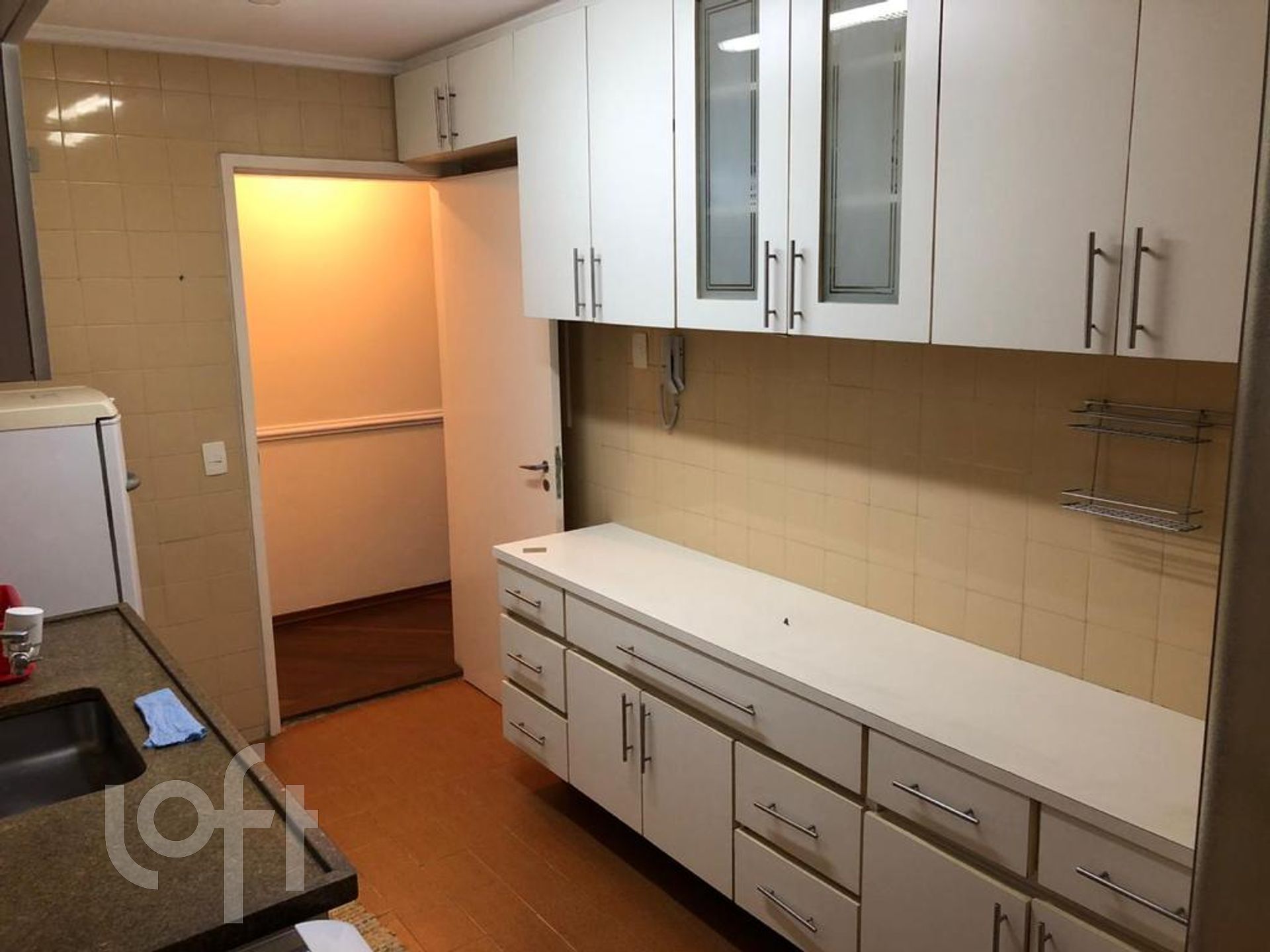 Apartamento à venda com 2 quartos, 68m² - Foto 2