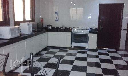 Casa à venda com 4 quartos, 350m² - Foto 23