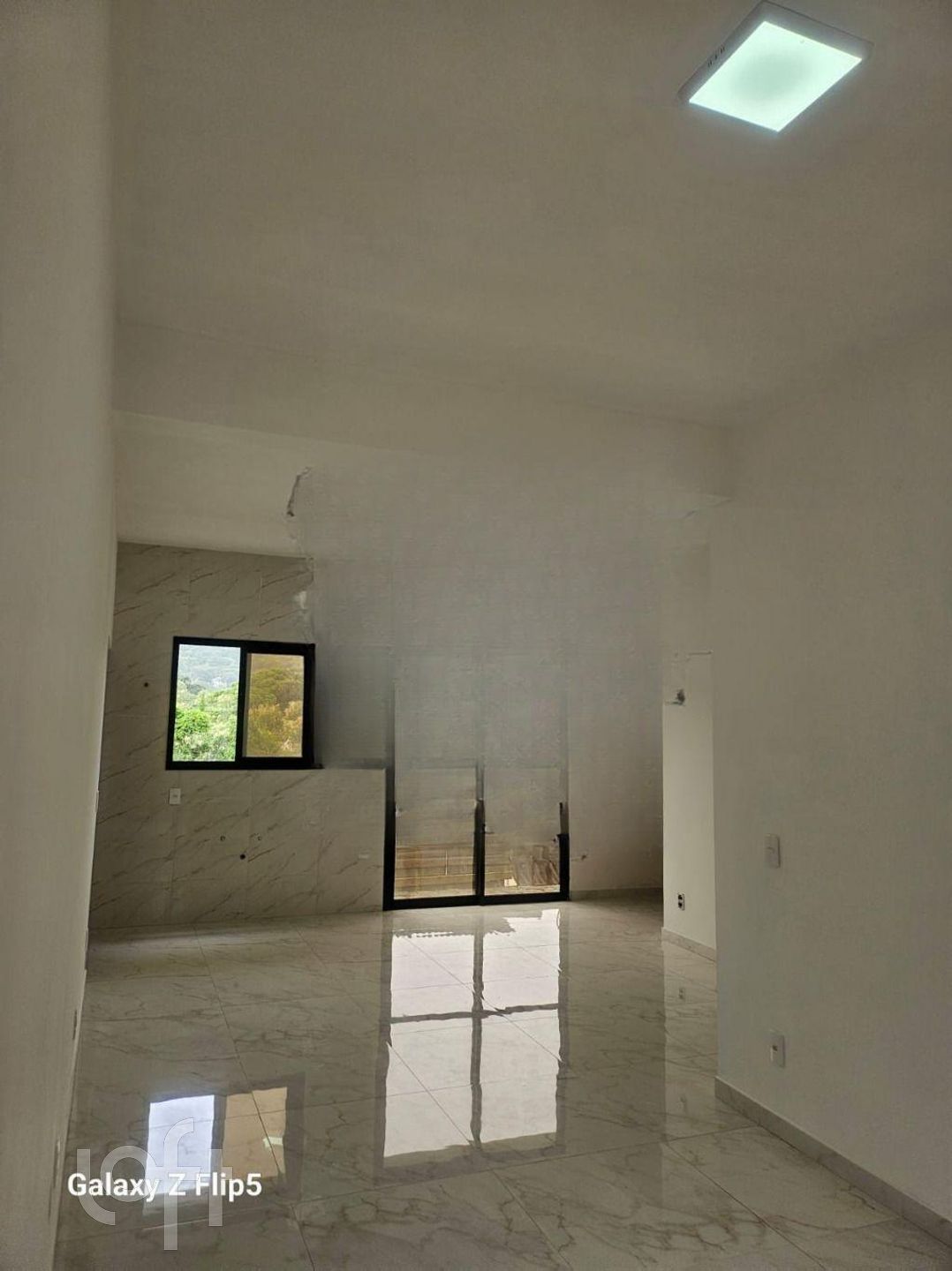 Apartamentos com 78m², 2 quartos, 2 garagens, no bairro Cachoeira do bom Jesus Leste em Florianópolis