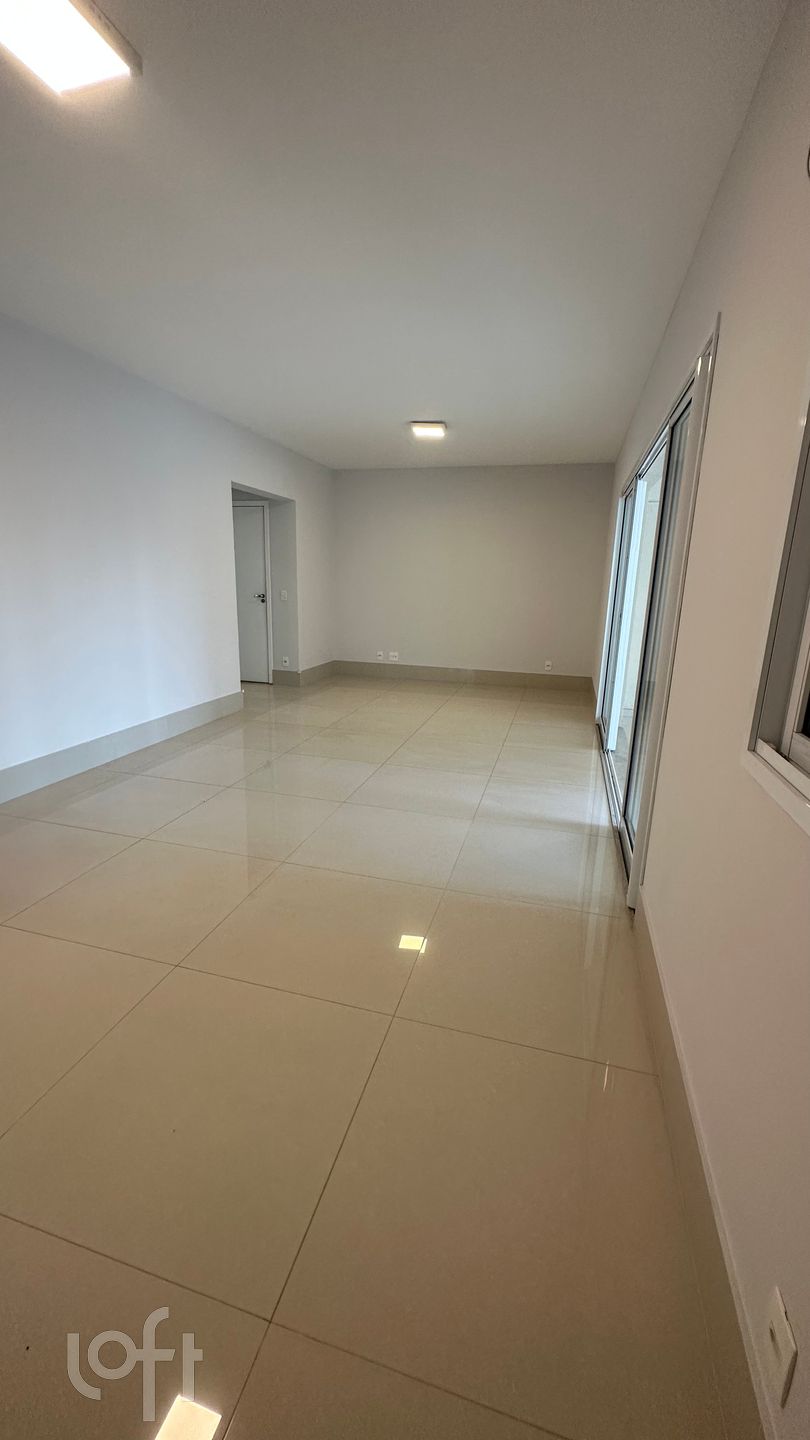 Apartamento à venda com 3 quartos, 145m² - Foto 13