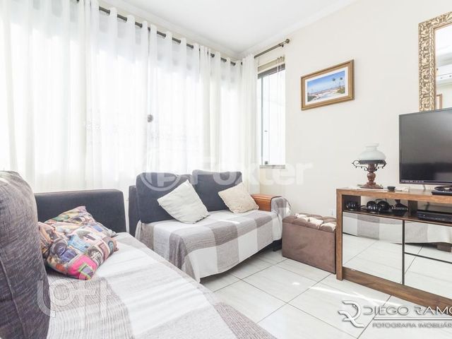 Apartamento com 77m², 2 dormitórios, 1 suíte, 2 vagas, Jardim Botânico em Porto Alegre