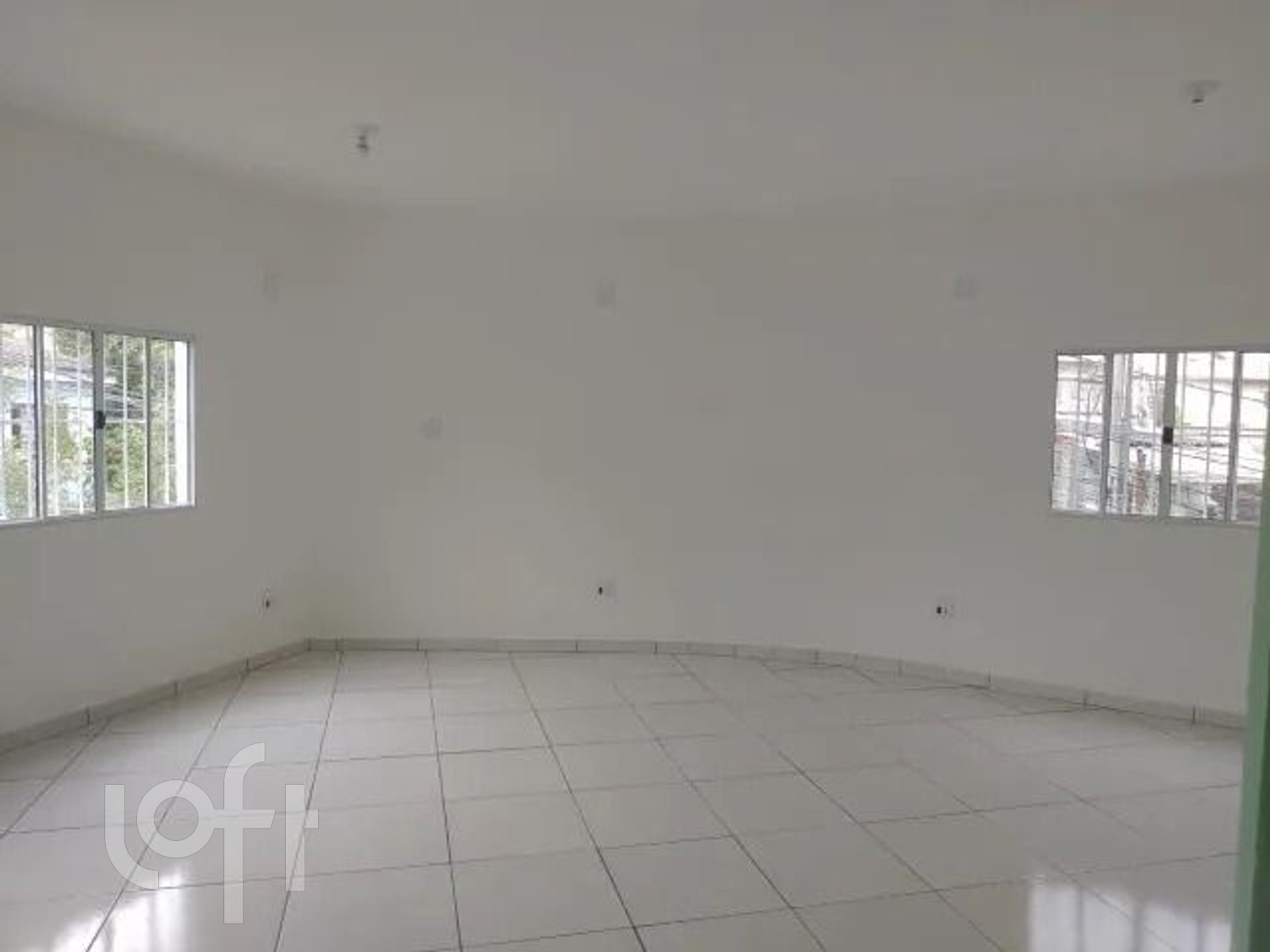 Casa à venda com 2 quartos, 90m² - Foto 1