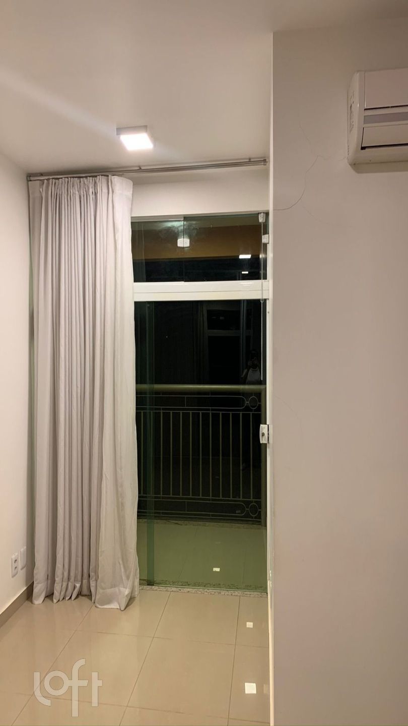 Apartamento à venda com 2 quartos, 67m² - Foto 1