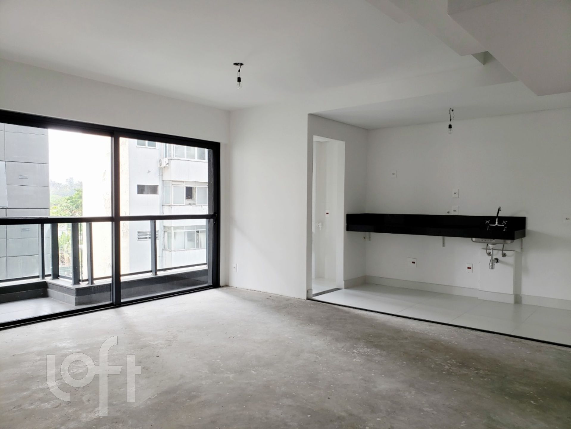 Apartamento à venda com 2 quartos, 107m² - Foto 1