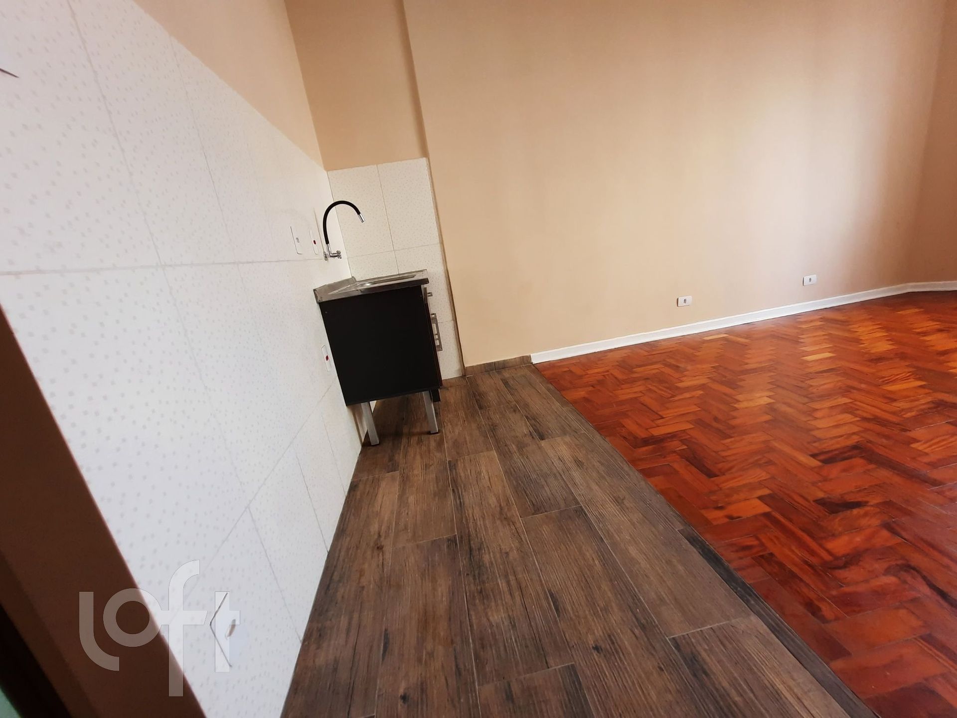 Apartamento à venda com 1 quarto, 28m² - Foto 7