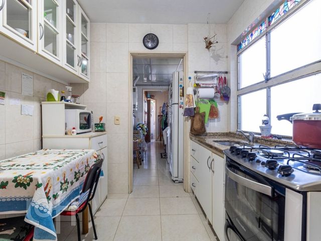 Apartamento com 111m², 3 dormitórios, 1 suíte, 1 vaga, Boa Vista em Porto Alegre