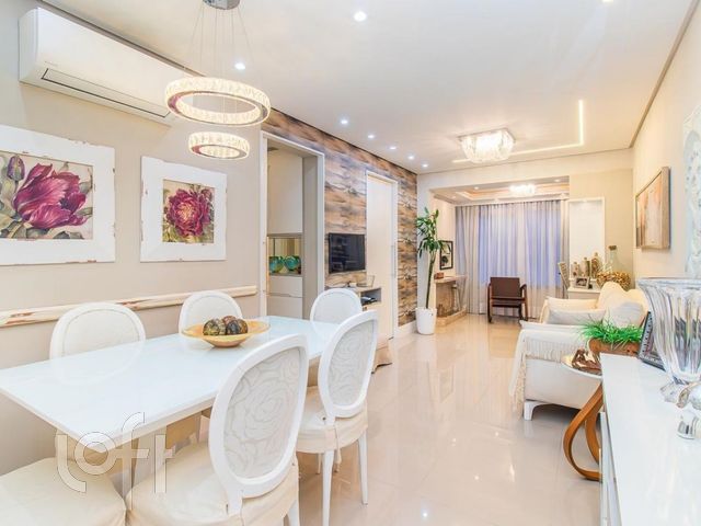 Apartamento com 70m², 2 dormitórios, 1 vaga, Vila Ipiranga em Porto Alegre