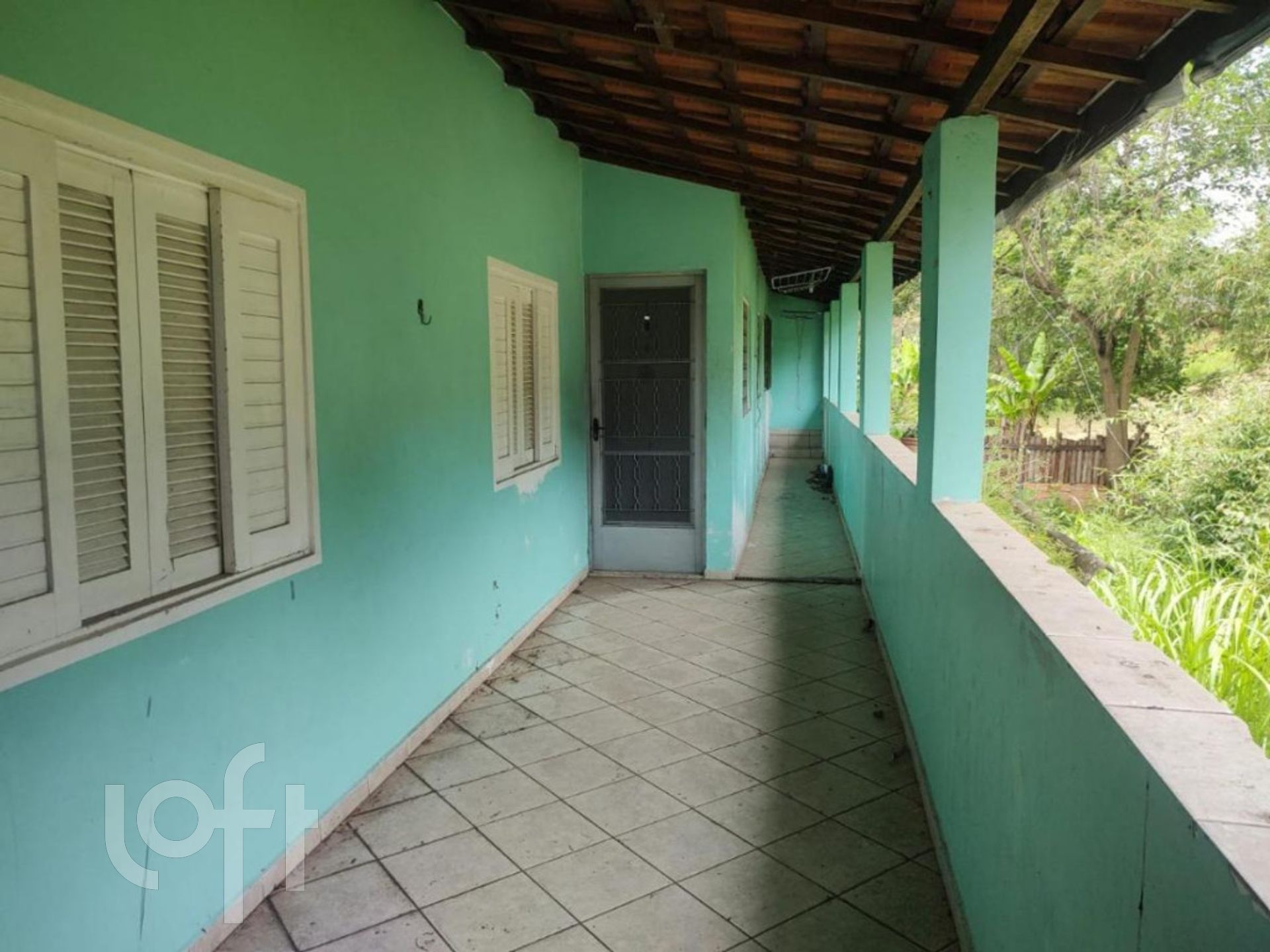 Casa à venda com 2 quartos, 225m² - Foto 2