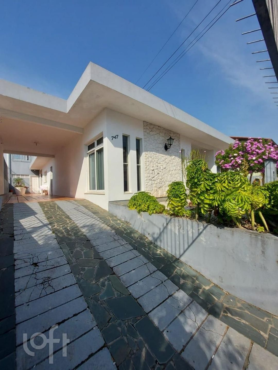 Casa à venda em Barreiros com 323 m², 4 quartos, 1 suíte, 3 vagas