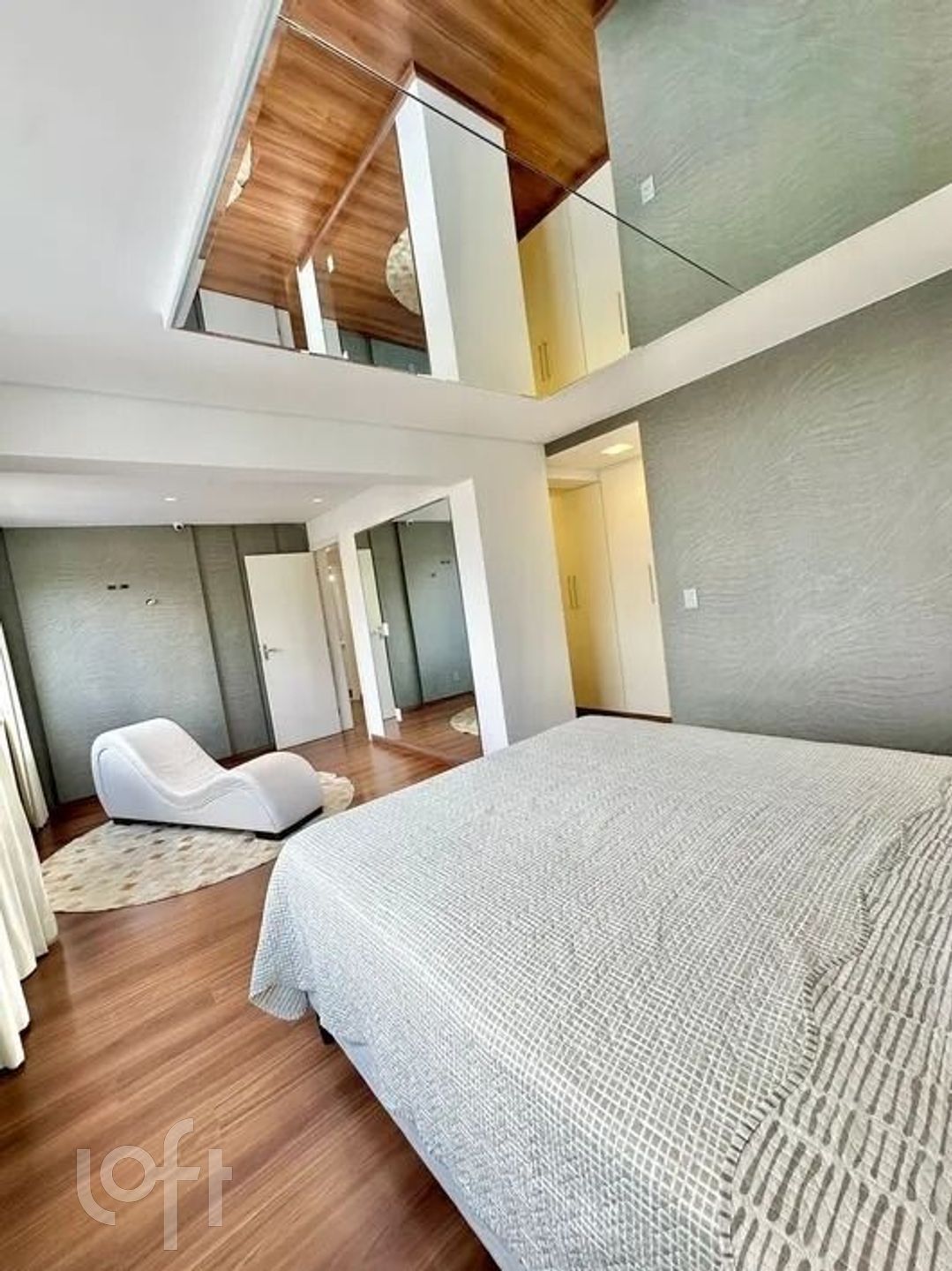 Apartamento à venda com 3 quartos, 240m² - Foto 7