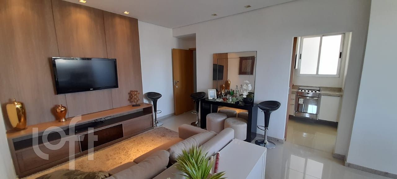 Apartamento à venda com 3 quartos, 77m² - Foto 1