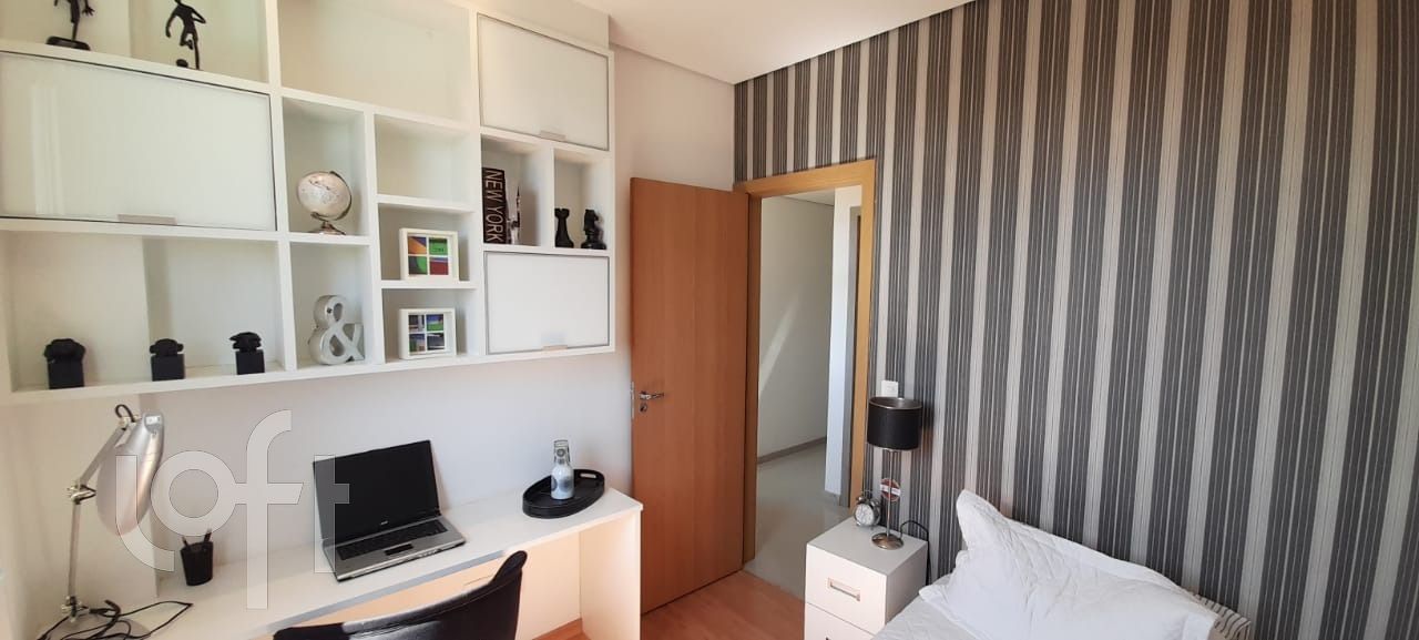 Apartamento à venda com 3 quartos, 77m² - Foto 3