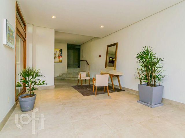 Apartamento com 103m², 3 dormitórios, 1 suíte, 1 vaga, Higienópolis em Porto Alegre