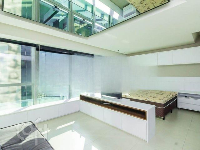 Apartamento com 38m², 1 dormitório, 1 vaga, Praia de Belas em Porto Alegre