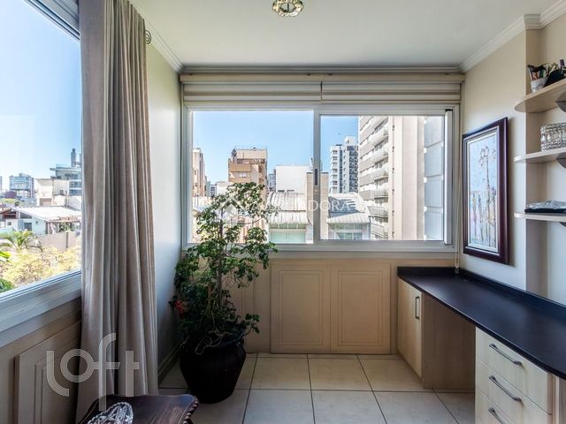 Apartamento com 82m², 2 dormitórios, 1 suíte, 2 vagas, Bela Vista em Porto Alegre
