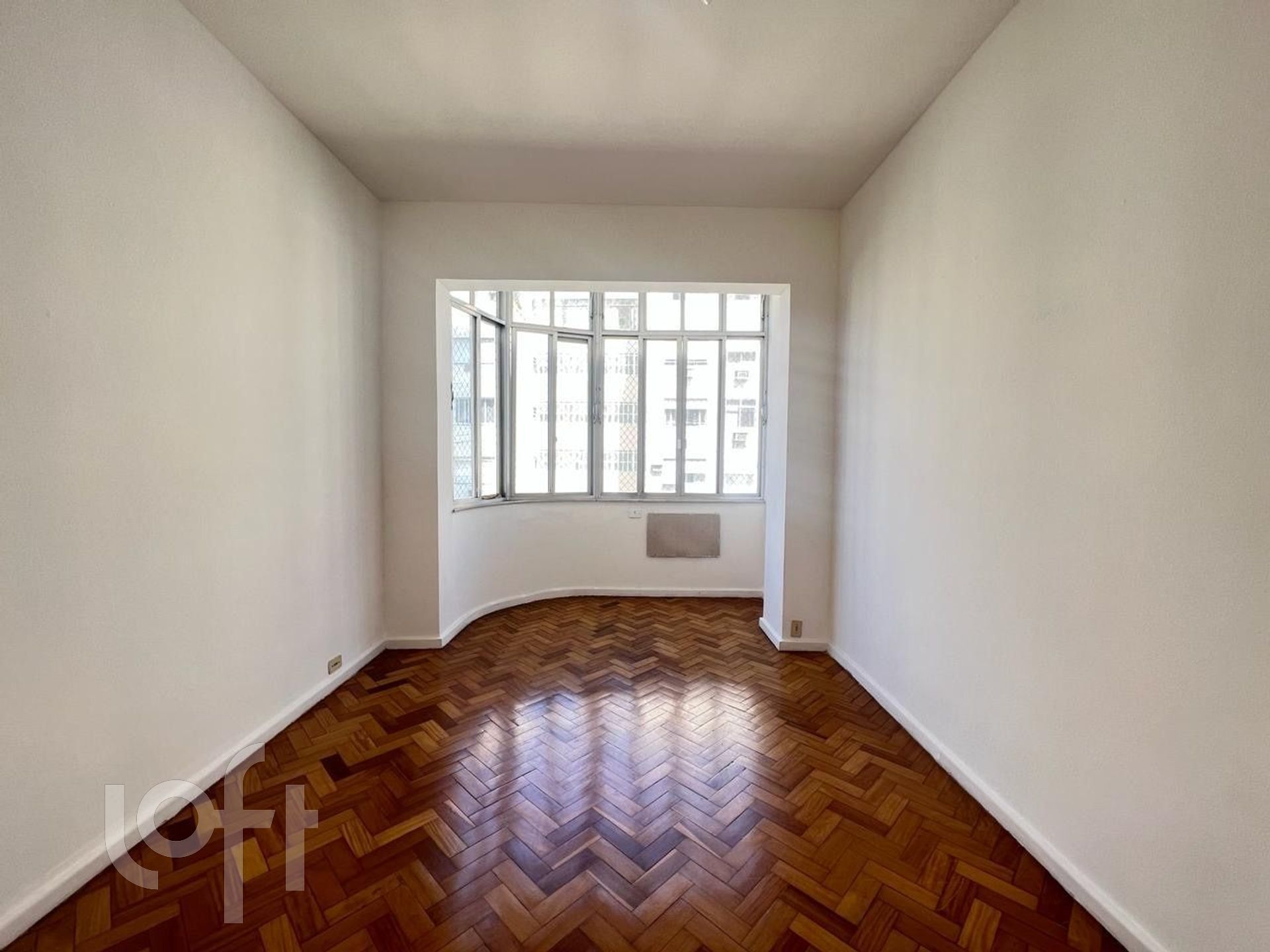 Apartamento à venda com 3 quartos, 90m² - Foto 2