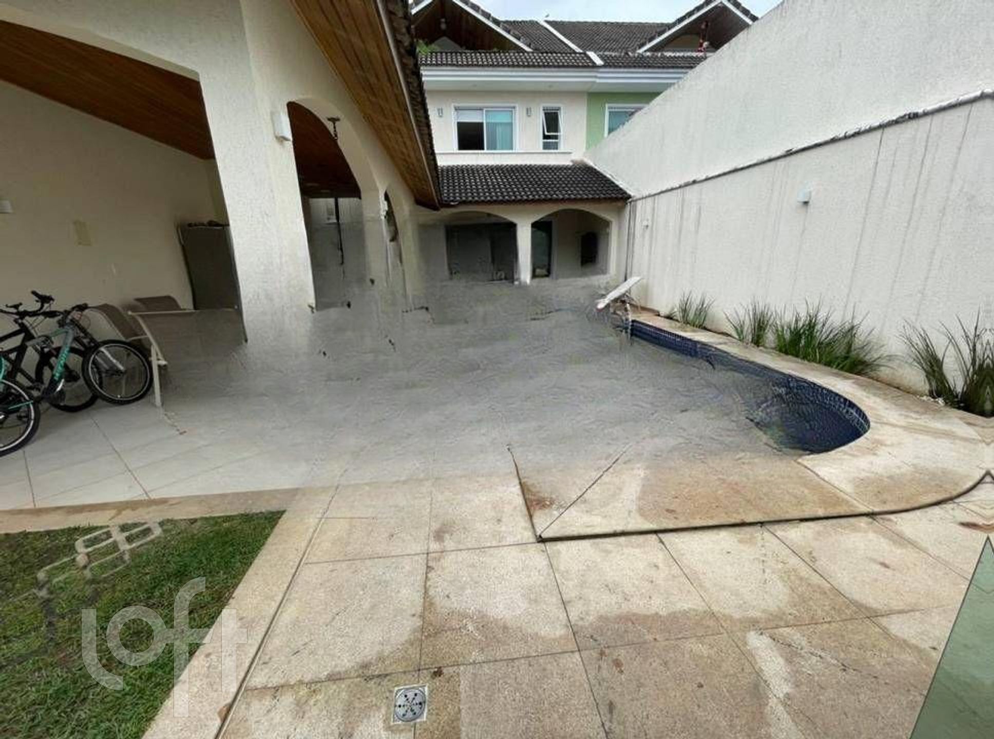 Casa à venda com 4 quartos, 480m² - Foto 2