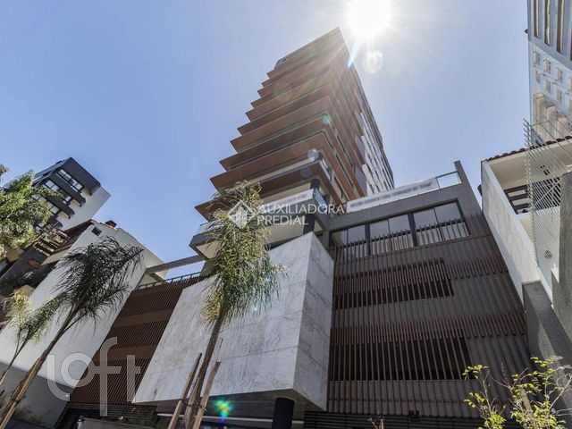 Apartamento com 208m², 3 dormitórios, 3 suítes, 4 vagas, Bela Vista em Porto Alegre