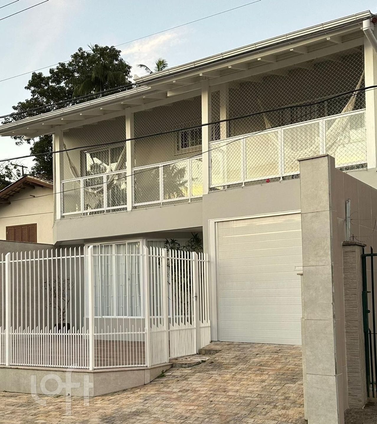 Casa Residencial com 292m², 4 quartos, 3 suítes, 2 garagens, no bairro Agronômica em Florianópolis