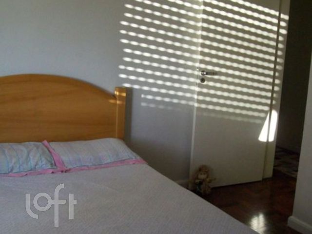 Apartamento com 66m², 2 dormitórios, 1 vaga, Menino Deus em Porto Alegre