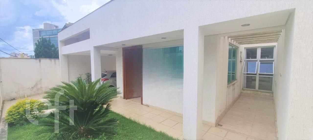 Casa de Condomínio à venda com 3 quartos, 220m² - Foto 3