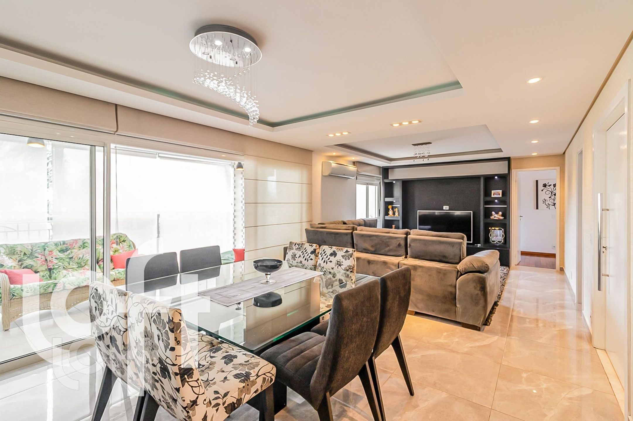 Apartamento à venda em Carrão com 182 m², 3 quartos, 3 suítes, 3 vagas