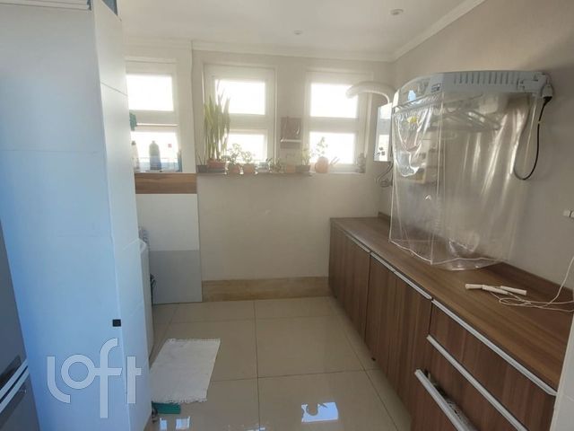 Apartamento com 115m², 3 dormitórios, 1 vaga, Santana em Porto Alegre