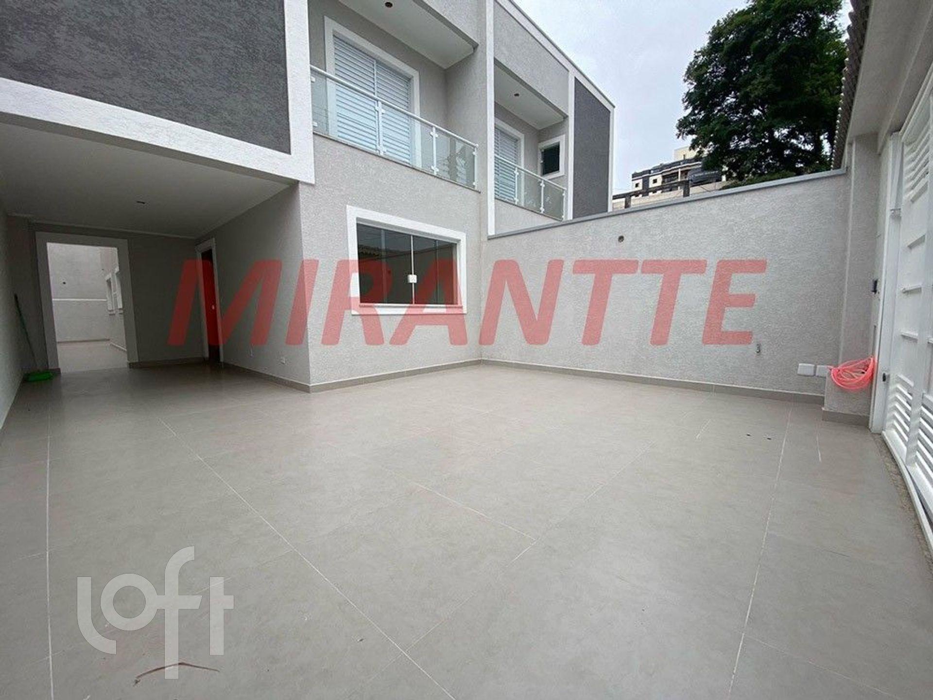 Casa à venda com 3 quartos, 131m² - Foto 2