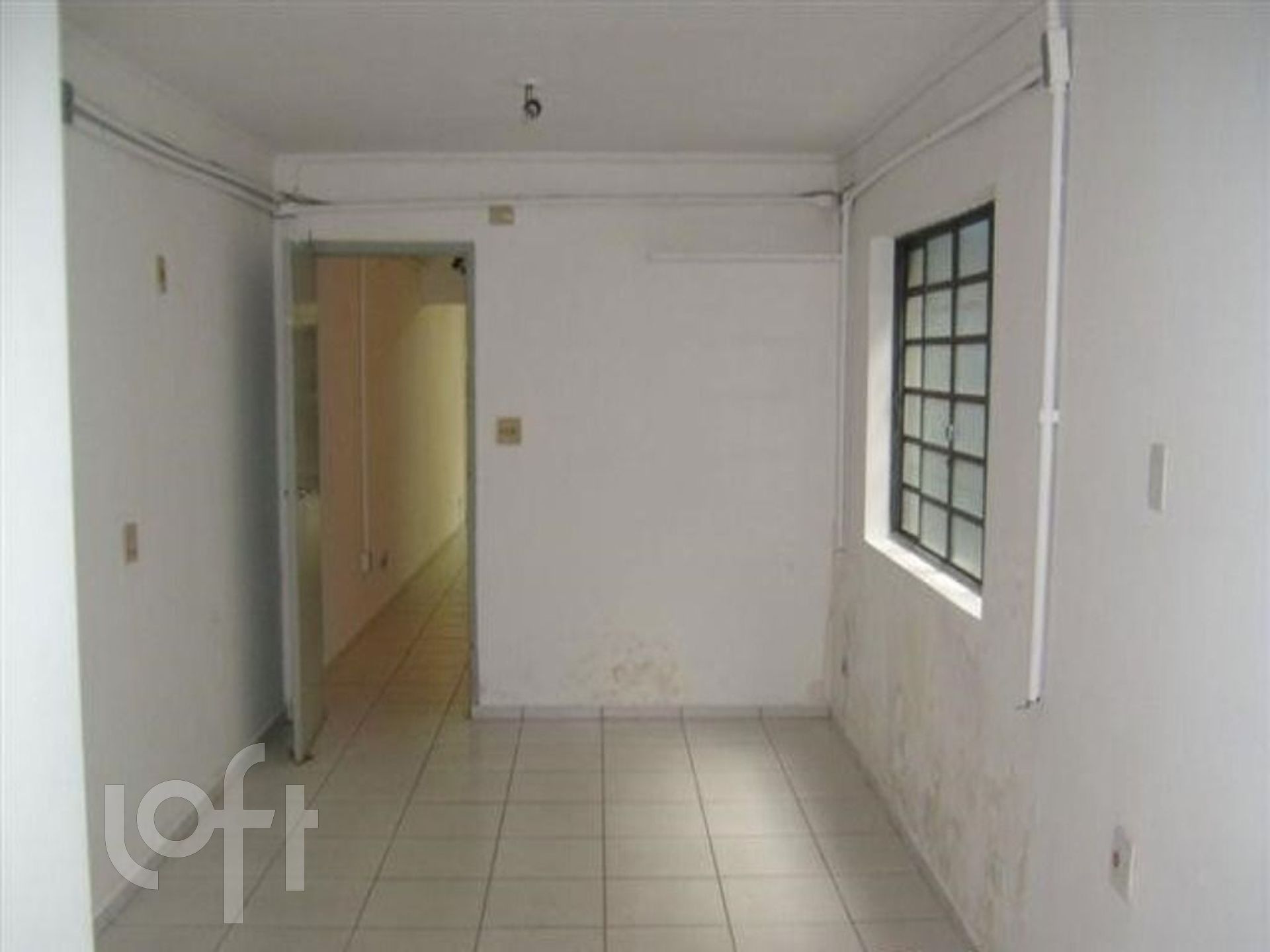 Casa à venda com 8 quartos, 200m² - Foto 8