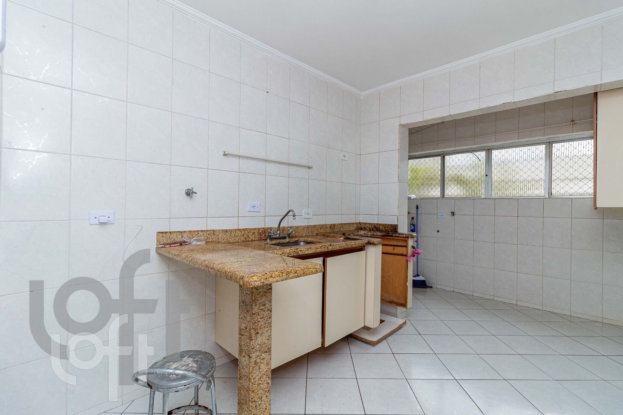 Apartamento à venda com 2 quartos, 65m² - Foto 17