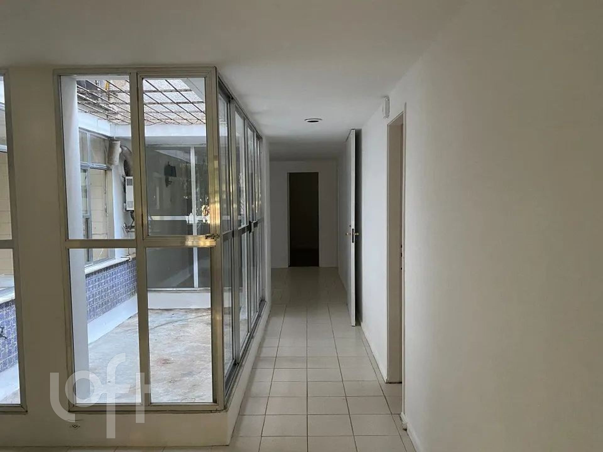 Apartamento à venda com 4 quartos, 258m² - Foto 12